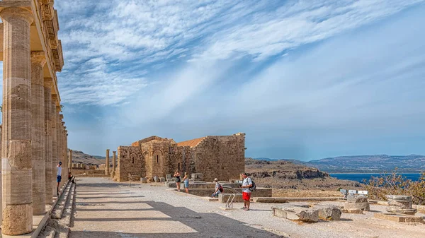 Lindos ギリシャ 10月04 2018 ロードス島のリンドスアクロポリスでのアテナの荒廃した寺院 — ストック写真