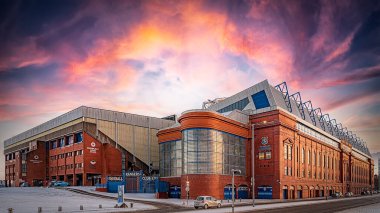 GLASGOW, SCOTLAND - 17 Ocak 2018: Rangers futbol kulübüne ev sahipliği yapan dünyaca ünlü Ibrox stadyumunun panoramik manzarası.