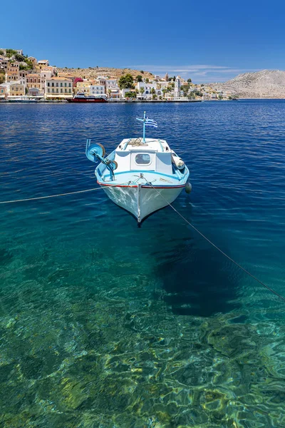 Symi Greece July 2021 사이미는 그리스의 섬으로 도데카니사 제도의 일부이다 — 스톡 사진
