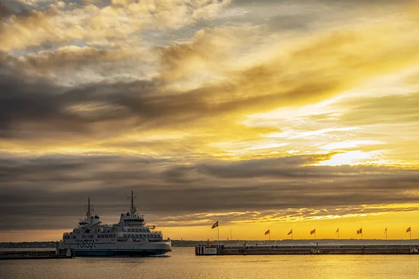 Helsingborg Suède Août 2019 Hameau Passeur Transbordeur Navigue Vers Port — Photo