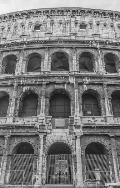Roma Coliseo de cerca — Foto de Stock