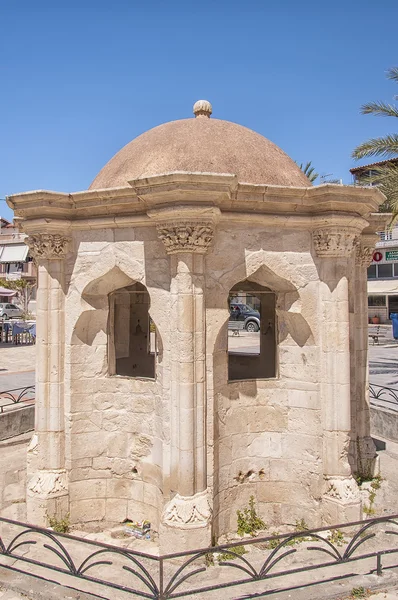 Fontaine de la mosquée turque de Lerapetra — Photo