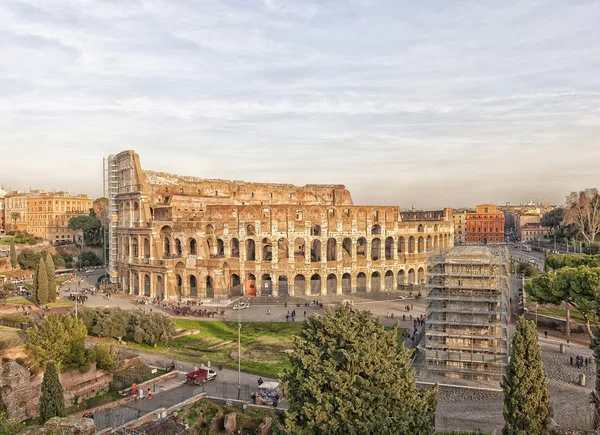 古罗马圆形竞技场从帕拉蒂尼山 — 图库照片