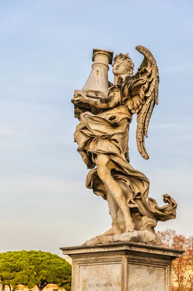 罗马的天使雕像在桥上 — 图库照片