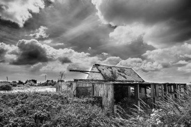 Eski çiftlik siyah beyaz fotoğraf