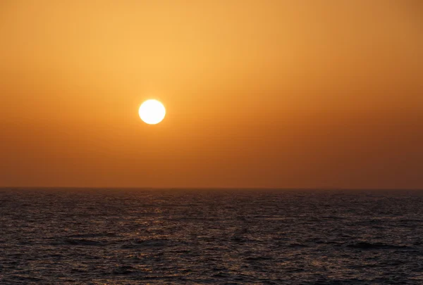 Закат в Аравийском заливе — стоковое фото
