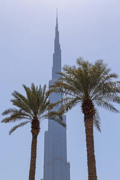 DUBAI, Emirados Árabes Unidos - 14 de maio de 2016: Burj Khalifa tower — Fotografia de Stock