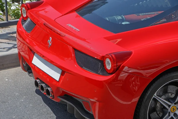 Dubai, Förenade Arabemiraten - 15 maj 2016: sportbil Ferrari 458 Italia — Stockfoto