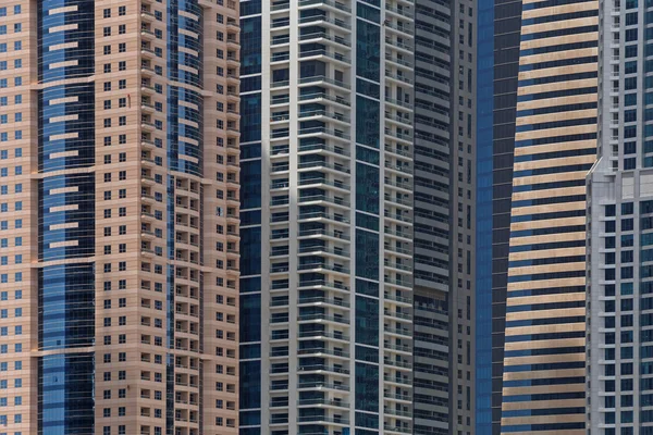 DUBAI, Emirados Árabes Unidos - 12 de maio de 2016: torres — Fotografia de Stock