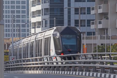 Dubai, Birleşik Arap Emirlikleri - 11 Mayıs 2016: tramvay