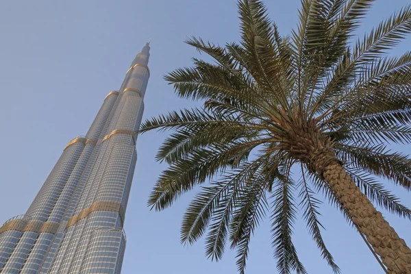 DUBAI, Emirados Árabes Unidos - 11 de maio de 2016: Burj Khalifa tower — Fotografia de Stock