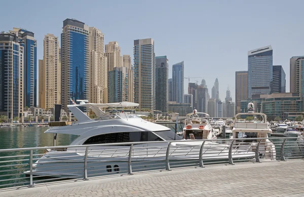 A Dubai Marina negyed Yacht club — Stock Fotó