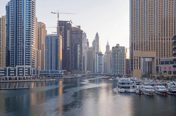 Дубаї, ОАЕ - 15 травня 2016: приціл району Дубай Марина — стокове фото