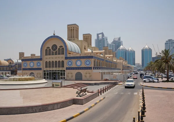 Sharjah, Spojené arabské emiráty - 16. května 2016: Blue Souk — Stock fotografie
