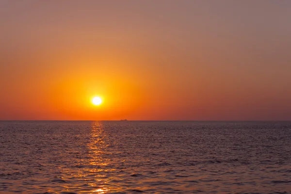 Západ slunce na černém moři — Stock fotografie