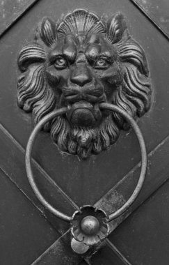 Aslan doorknocker