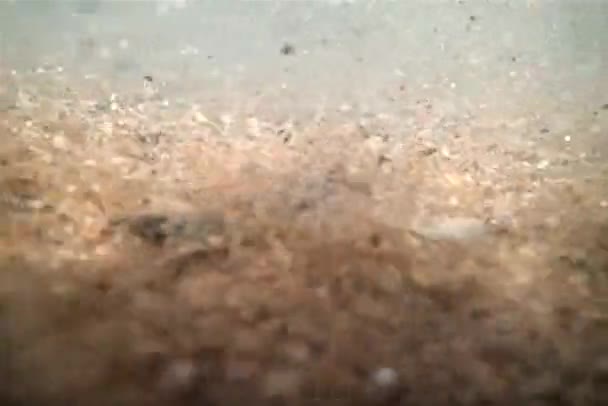Underwater wave in stone seabed — Stock Video
