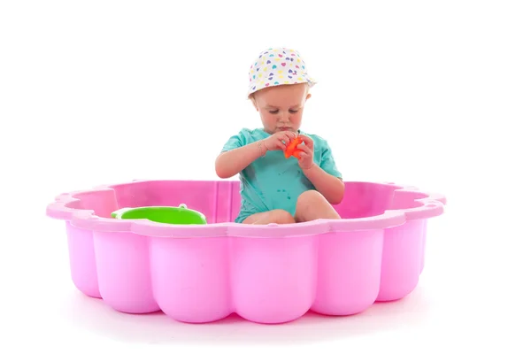 Toddler girl in swimming pool — Stock Photo, Image