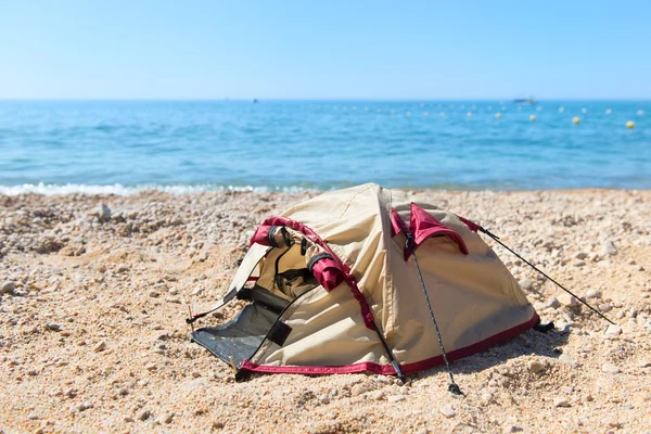 Tält på stranden — Stockfoto