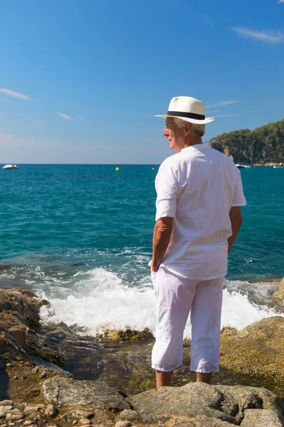 Mężczyzna na plaży — Zdjęcie stockowe