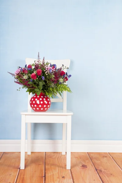 Gemengd boeket bloemen — Stockfoto