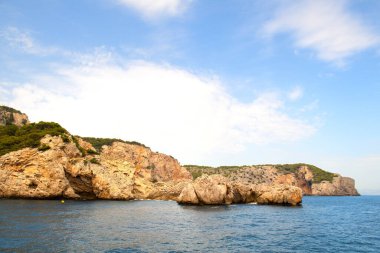Costa Brava İspanya kıyısındaki kayalar