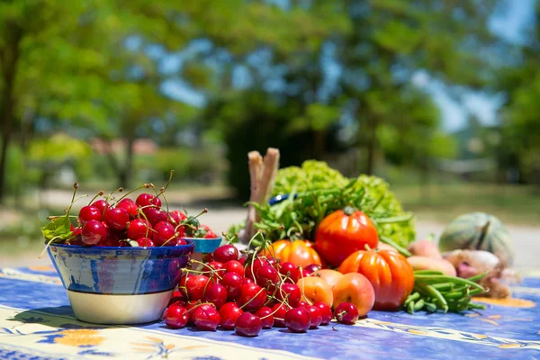 Fruit and vegetables — Stock Photo, Image