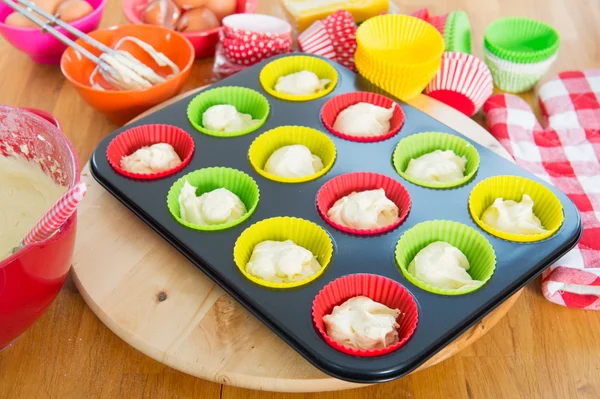 Baking cupcakes — Stock Photo, Image