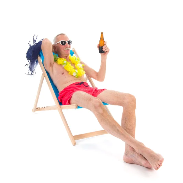 Gepensioneerde man op vakantie — Stockfoto