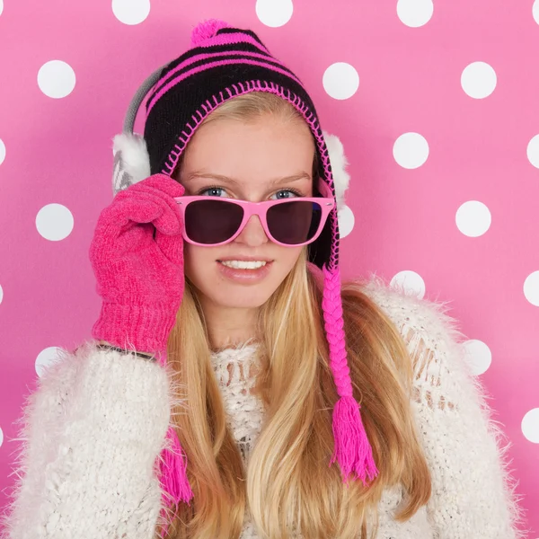 Retrato menina adolescente no inverno — Fotografia de Stock