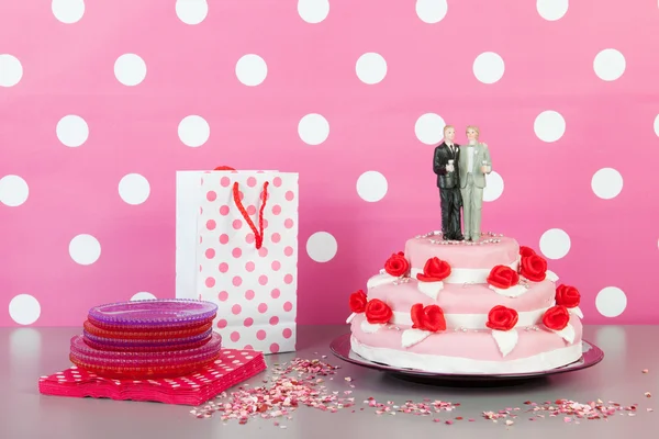 Весільний торт з гей-пара — стокове фото