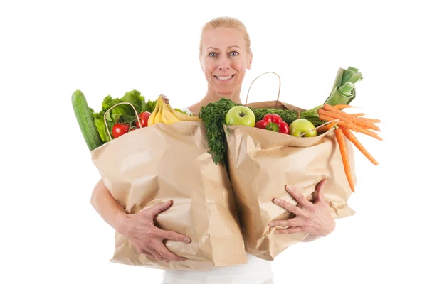 Женщина со здоровыми овощами и фруктами — стоковое фото