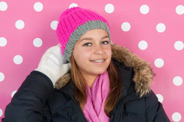Kışın portre genç kız — Stok fotoğraf