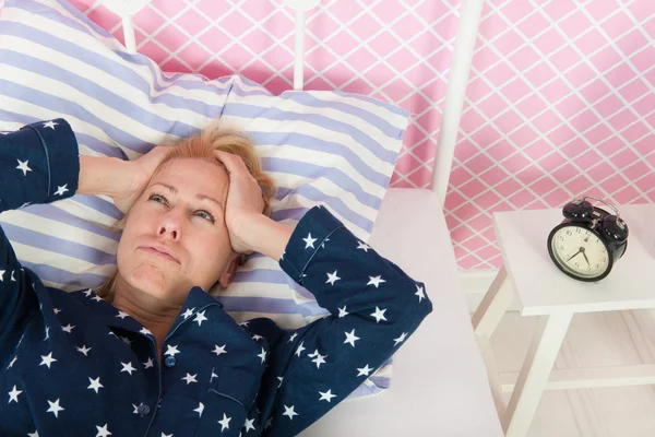 Mature woman with insomnia — Stock Photo, Image