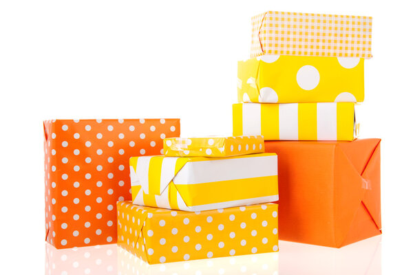 Желтые и оранжевые подарки

