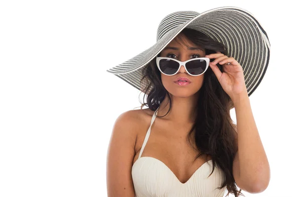 Portrait of black woman in white bikini with straw hat — Stock Photo, Image