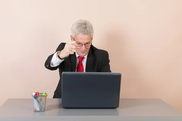 Senior man at the office having success — Stock Photo, Image