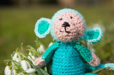 Selfmade oyuncak maymun açık