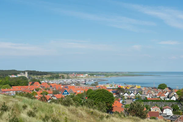 Dorp West-Terschelling in Nederlandse waddeneiland — Stockfoto