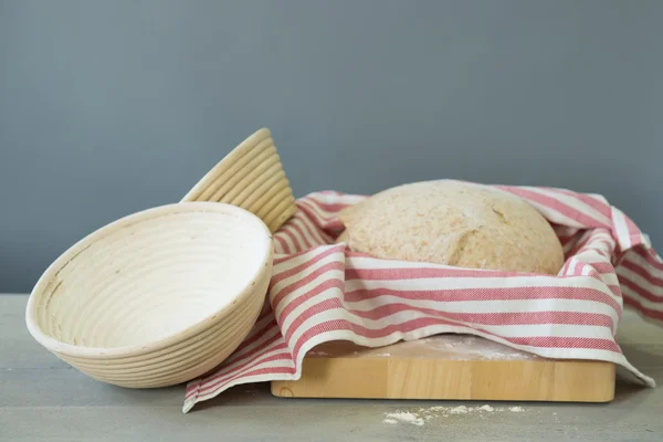 Rising bread dough — Stock Photo, Image