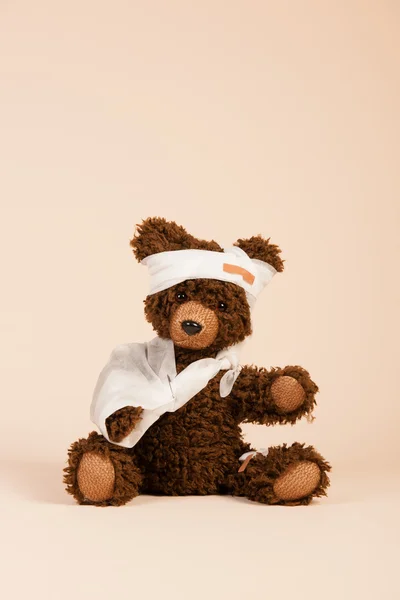 Bear with pain — Stock Photo, Image