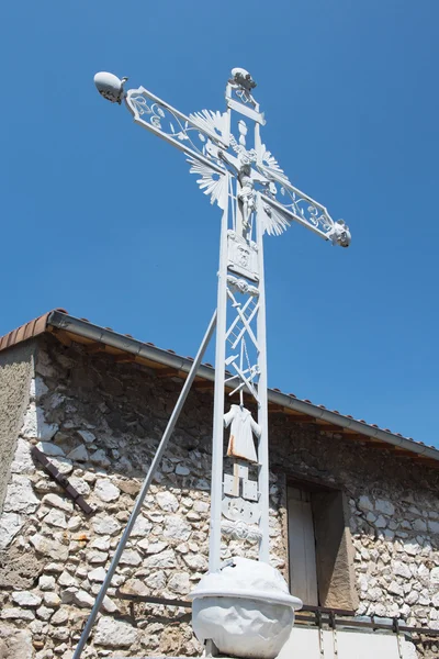 Katolické kříž venkovní — Stock fotografie