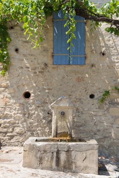 Wasserhahn in Frankreich — Stockfoto