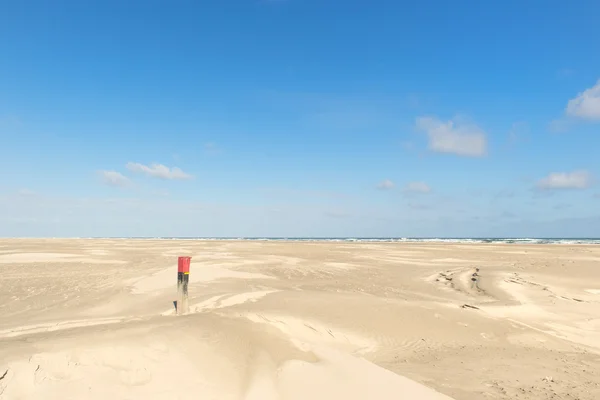 Empty beach — Stock Photo, Image