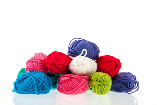 Kleurrijke wol op stapel — Stockfoto