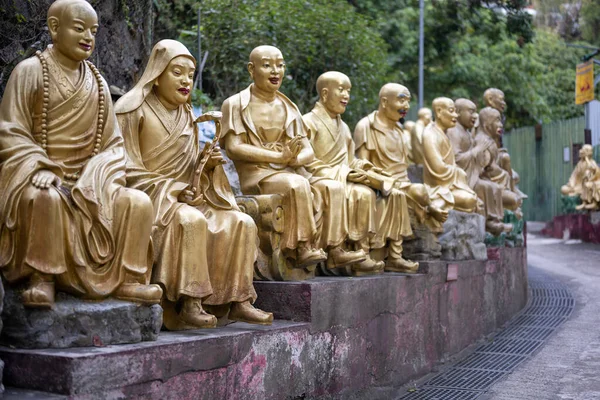 Монастырь Десяти Тысяч Будд Гонконге — стоковое фото