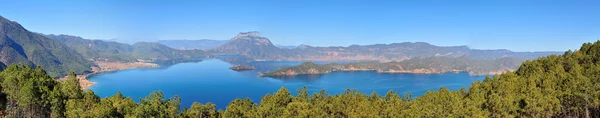 Lugu Lake Pano — Stock Photo, Image