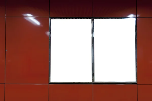 Красный пустой рекламный щит — стоковое фото