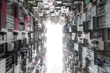 kalabalık hong kong