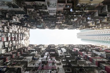 kalabalık hong kong